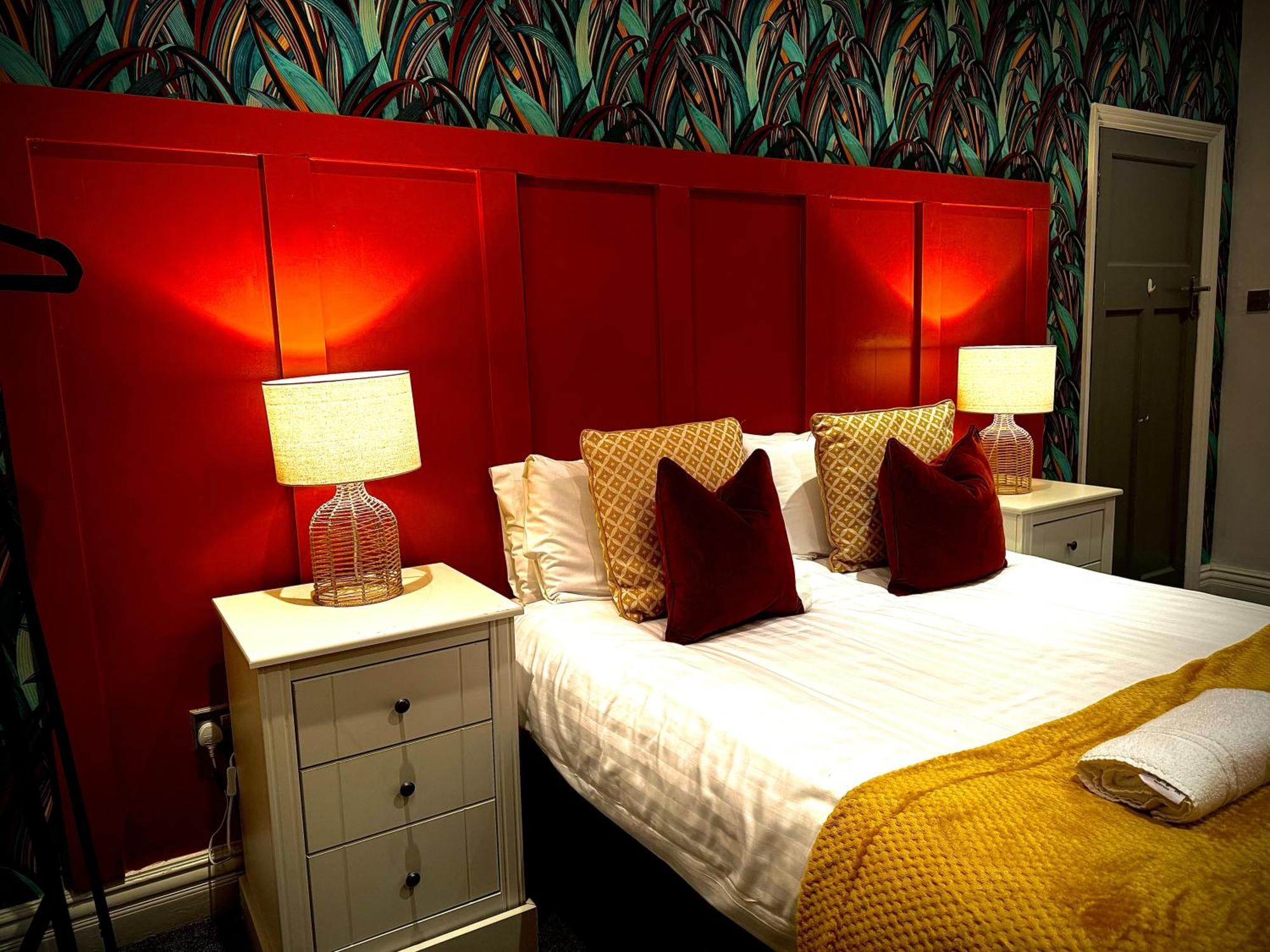 Sleeps10-Parking-Garden-Hottub-Petfriendly Villa Blackpool Exteriör bild