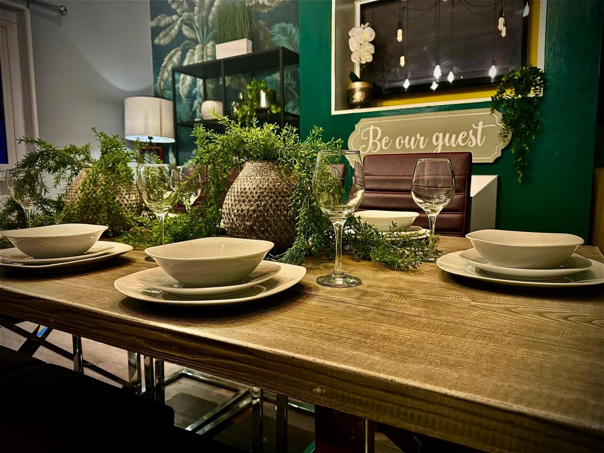 Sleeps10-Parking-Garden-Hottub-Petfriendly Villa Blackpool Exteriör bild